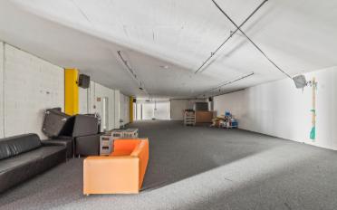 Commercial - image - 4