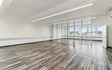 Office - image - 7