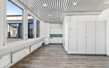 Office - image - 6