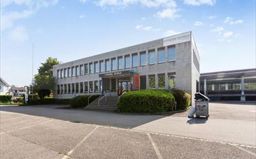 Commercial - image - 5