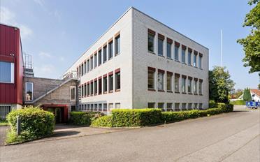 Commercial - image - 3