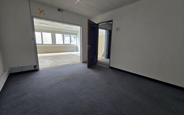 Office - image - 4