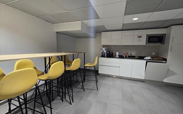Office - image - 5