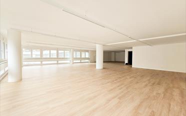 Office - image - 4