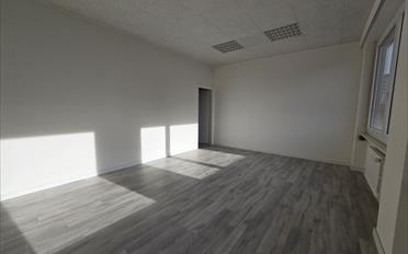 Office - image - 5