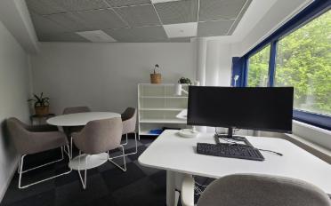 Bureau - image - 11