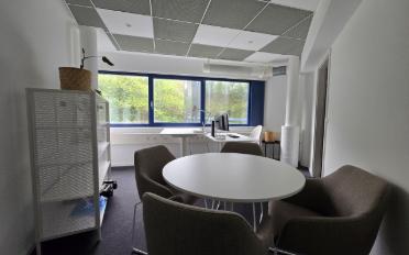 Bureau - image - 12