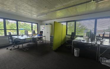 Office - image - 7