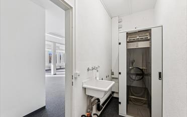 Office - image - 11