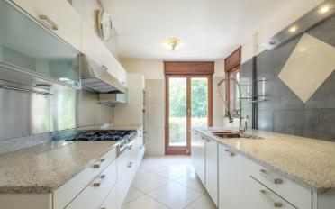 Single house 11 rooms - image - 3