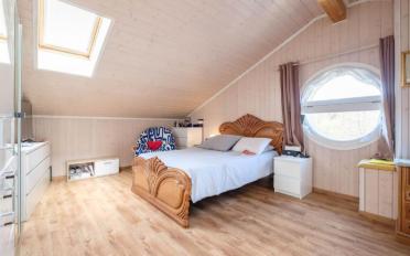 Bifamiliar house - image - 8