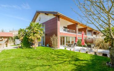 Bifamiliar house - image - 1