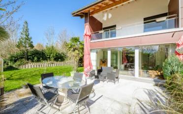 Bifamiliar house - image - 2