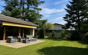 Bifamiliar house - image - 2