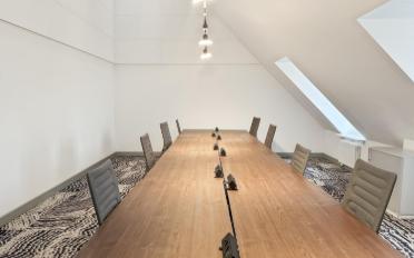 Office - image - 9