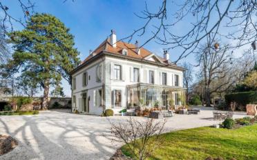 Einfamilienhaus 19 Zimmer - image - 1