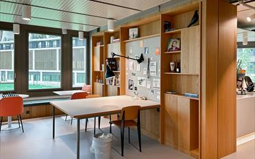 Bureau - image - 12
