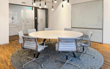 Office - image - 1