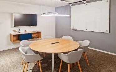 Office - image - 1