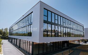 Commercial - image - 12