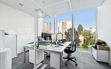 Office - image - 4
