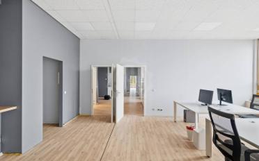 Office - image - 6