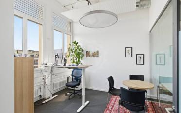 Office - image - 7