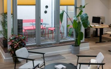 Office - image - 4
