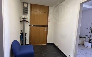 Office - image - 4