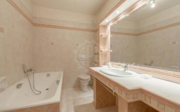 Apartment 8 rooms - image - 9