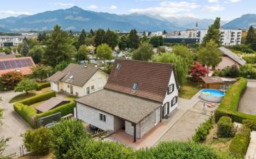 Einfamilienhaus 5.5 Zimmer - image - 1