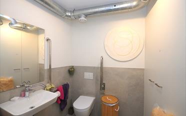 Commercial - image - 3
