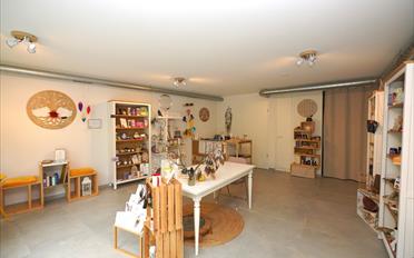 Commercial - image - 5