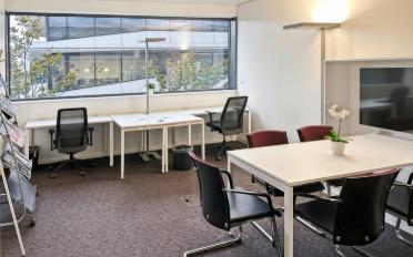 Office - image - 4