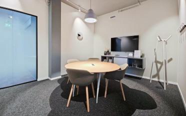 Office - image - 5
