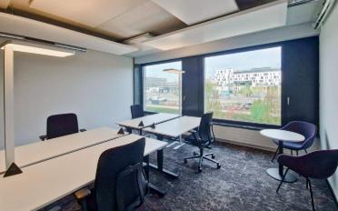 Office - image - 4