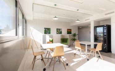 Bureau - image - 1