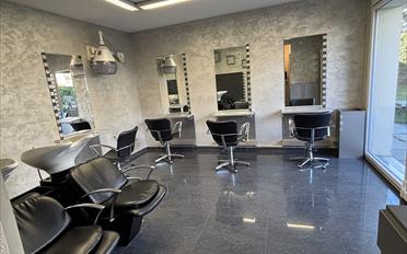 Salon de coiffure 2 pièces - image - 1