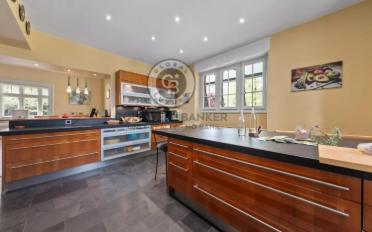 Single house 10.5 rooms - image - 8