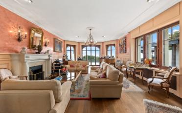 Villa 20 Zimmer - image - 1