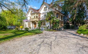Einfamilienhaus 10.5 Zimmer - image - 1