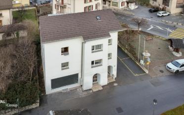 Immeuble résidentiel 12 pièces - image - 1