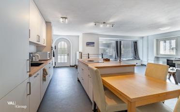 Immeuble résidentiel 12 pièces - image - 4