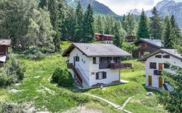 Chalet 4.5 rooms - image - 1