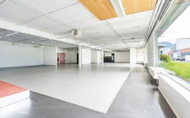 Commercial - image - 12