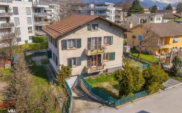 Residential building 9 rooms - image - 1