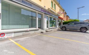 Office - image - 9