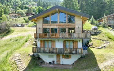 Chalet 6.5 pièces - image - 1
