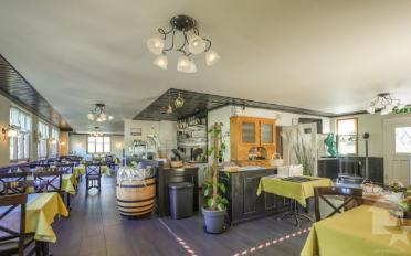 Hôtel 16 pièces - image - 8