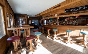 Bar 9 pièces - image - 8